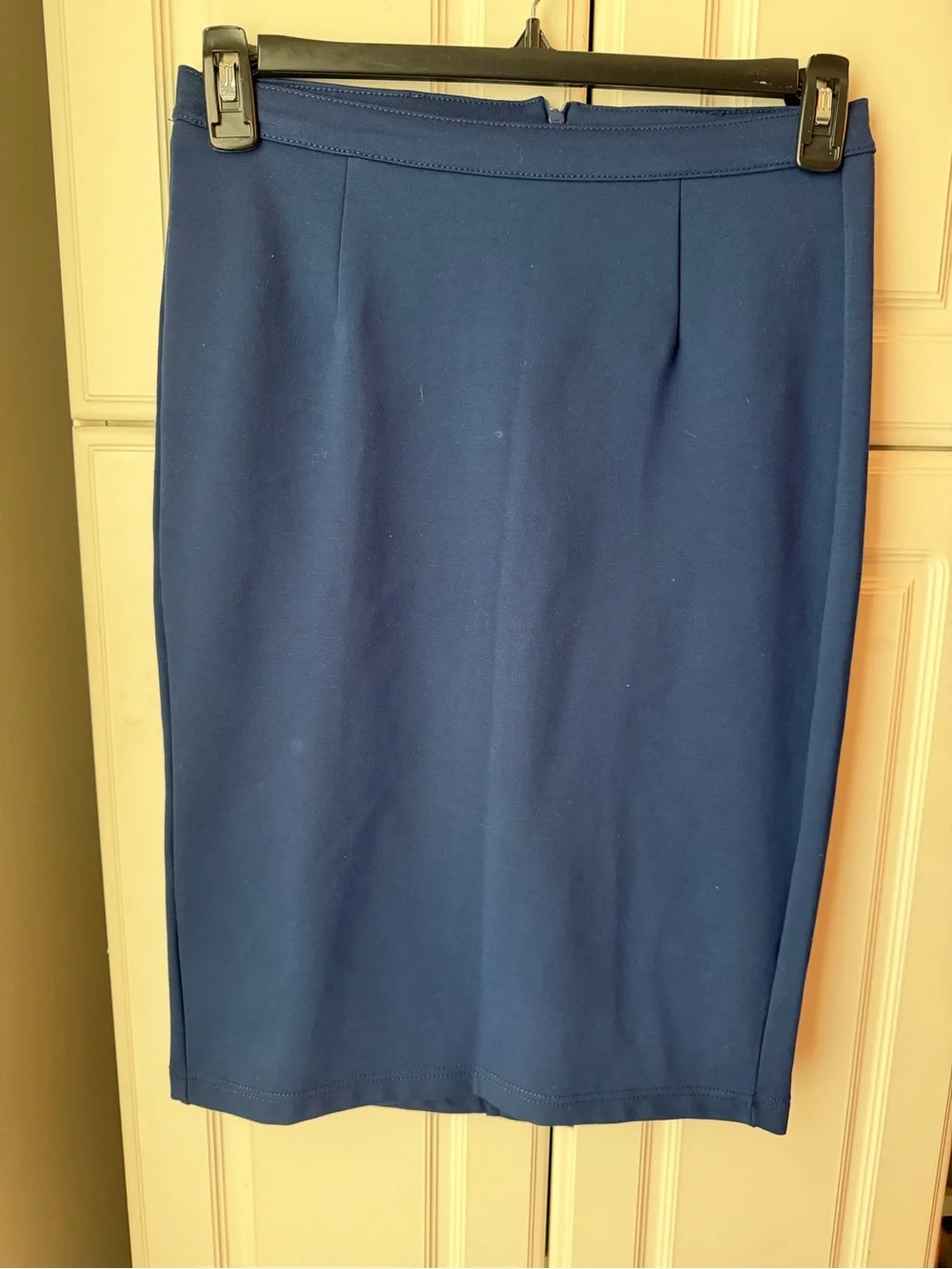 Women's Navy Midi Pencil Skirt - Sleek Office Staple